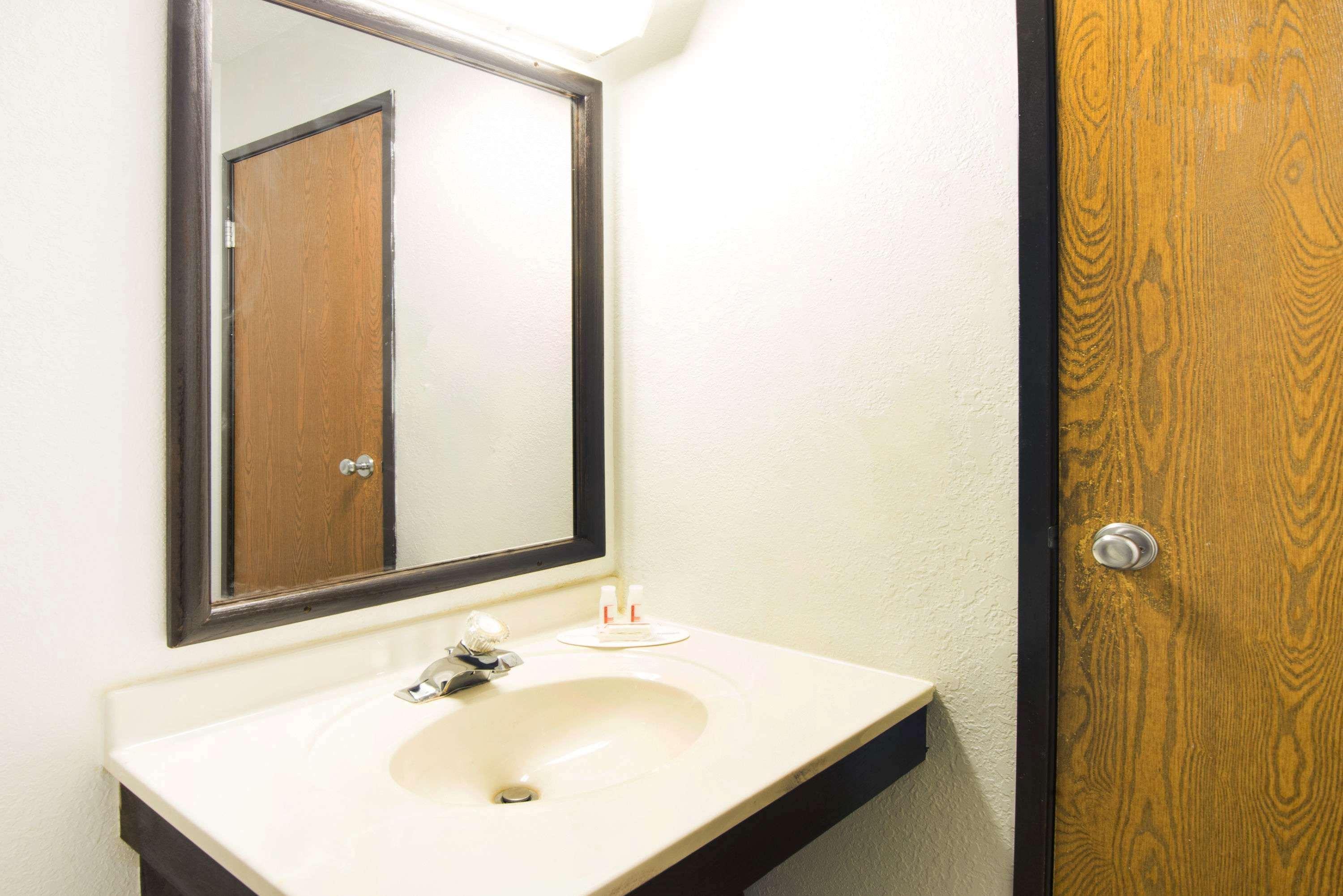 Super 8 By Wyndham Pittsburgh Pa Airport-university Area 2* Moon Township