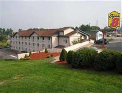 Hotel Super 8 By Wyndham Pittsburgh Pa Airport-university Area Moon Township